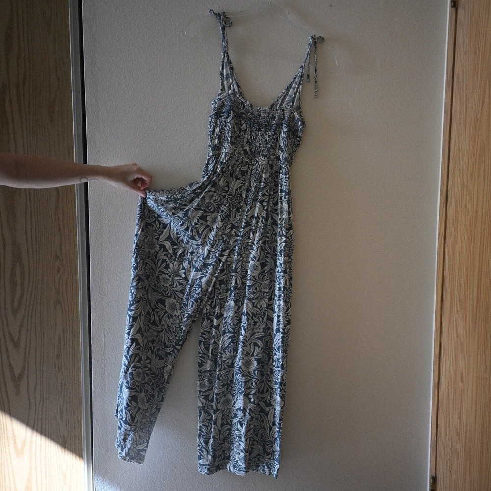 Unbranded Black White Botanical Floral Smocked Wide Leg Rayon Jumpsuit Small